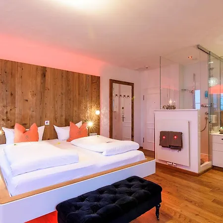 Yachthotel Helvetia Spa- Und Wellnessdomizil فندق