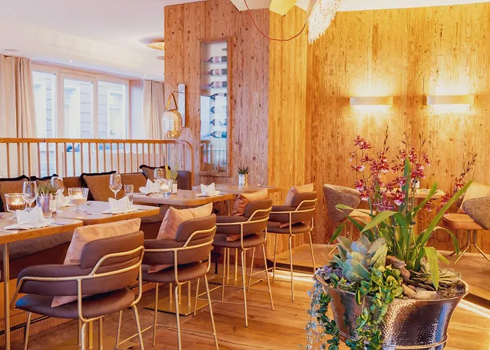 Yachthotel Helvetia Spa- Und Wellnessdomizil 4*