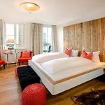 Yachthotel Helvetia Spa- Und Wellnessdomizil מלון לינדאו