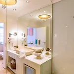 מלון Yachthotel Helvetia Spa- Und Wellnessdomizil 4*