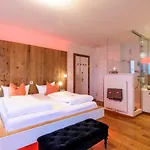 Yachthotel Helvetia Spa- Und Wellnessdomizil מלון