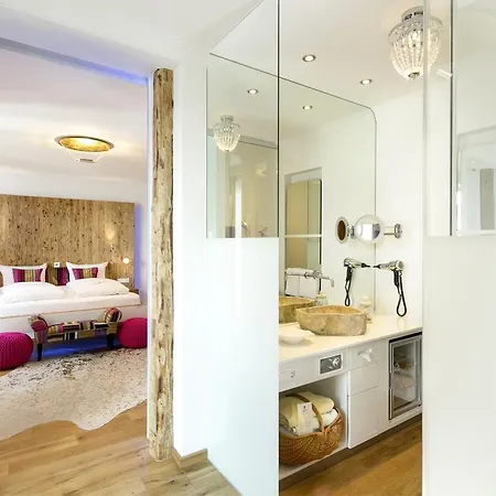 Yachthotel Helvetia Spa- Und Wellnessdomizil 4*