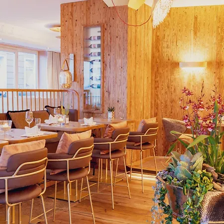 Yachthotel Helvetia Spa- Und Wellnessdomizil 4*