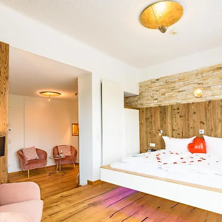 Yachthotel Helvetia Spa- Und Wellnessdomizil Ξενοδοχείο
