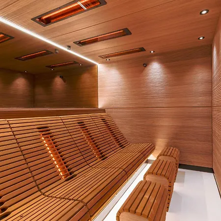 Yachthotel Helvetia Spa- Und Wellnessdomizil