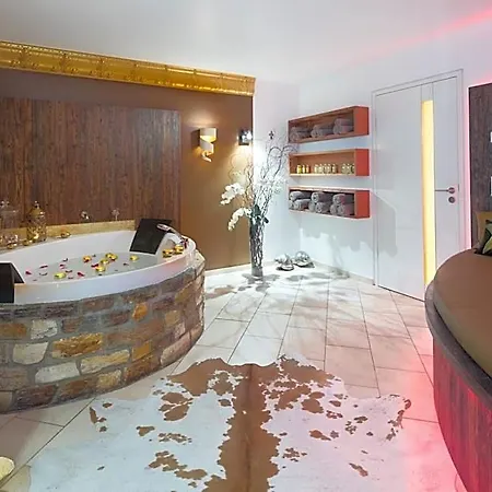 Отель Yachthotel Helvetia Spa- Und Wellnessdomizil 4*