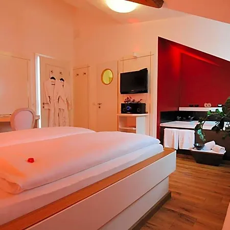 Yachthotel Helvetia Spa- Und Wellnessdomizil 린다우