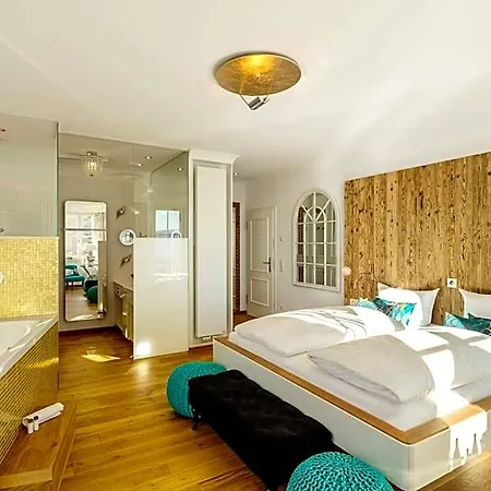 Yachthotel Helvetia Spa- Und Wellnessdomizil Линдау