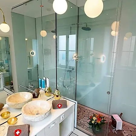 Yachthotel Helvetia Spa- Und Wellnessdomizil Отель 4*