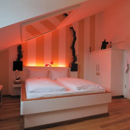 Yachthotel Helvetia Spa- Und Wellnessdomizil Λιντάου