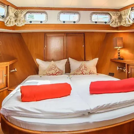 Yachthotel Helvetia Spa- Und Wellnessdomizil Hotel