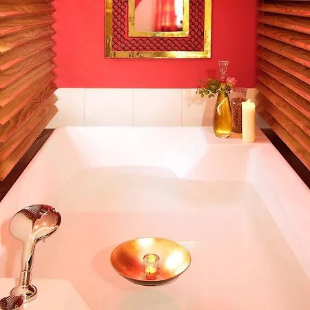 Yachthotel Helvetia Spa- Und Wellnessdomizil 4*