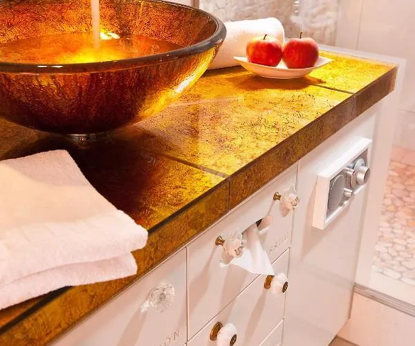 Yachthotel Helvetia Spa- Und Wellnessdomizil Hotel 4*